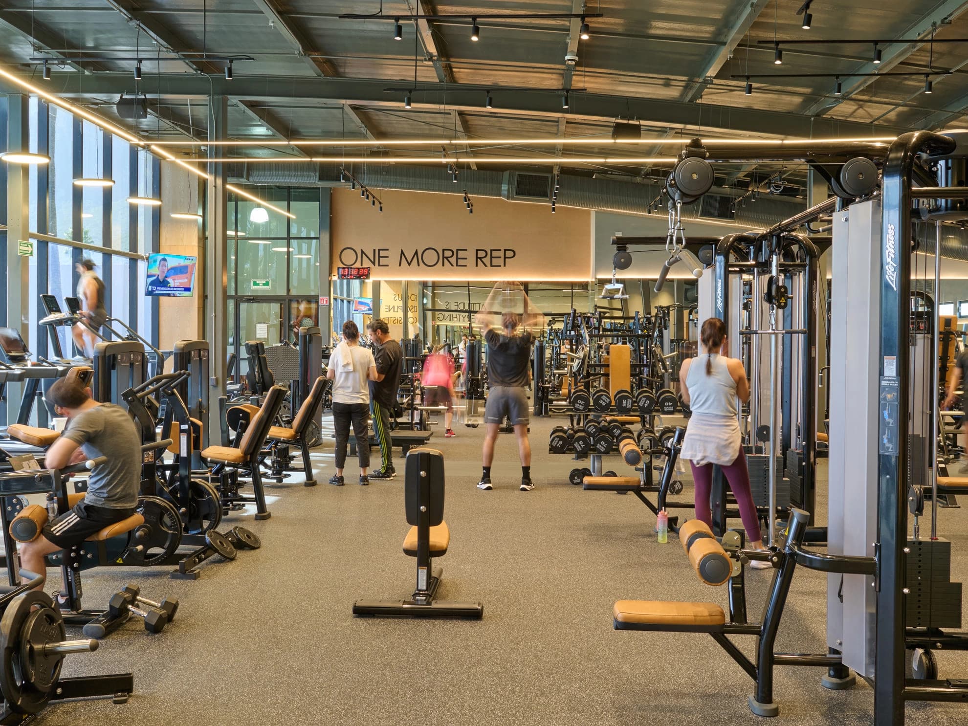 Valle Alto Gimnasio — fotografía 2